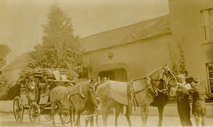 Horses and carriage at Hunters Hotel Wicklow